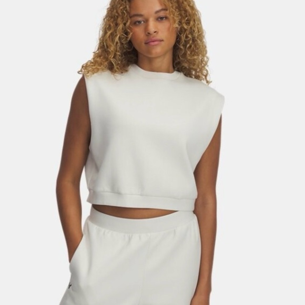 NWT Under Armour Sleeveless Premium Fleece Top L